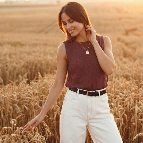 Sleeveless garment tops